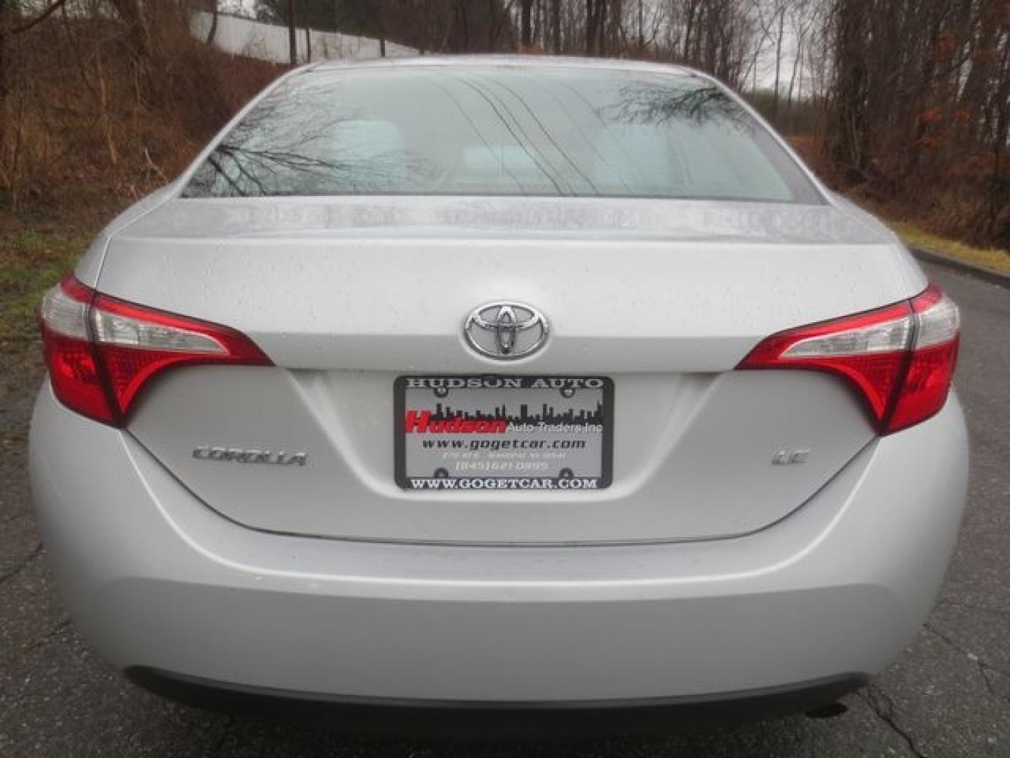 2014 Silver /Gray Toyota Corolla (2T1BURHE8EC) with an 1.8L 4cyl engine, Automatic transmission, located at 270 US Route 6, Mahopac, NY, 10541, (845) 621-0895, 41.349022, -73.755280 - Photo#5